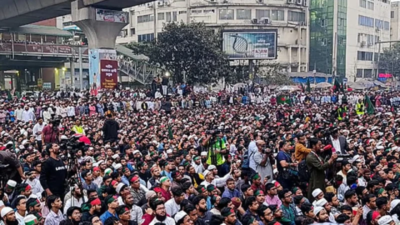 এবার স্বরাষ্ট্র উপদেষ্টার পদত্যাগের ২৪ ঘণ্টার আলটিমেটাম