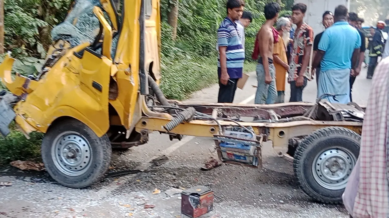 ত্রিমুখী সড়ক দূর্ঘটনায় টাঙ্গাইলে হতাহত ৬