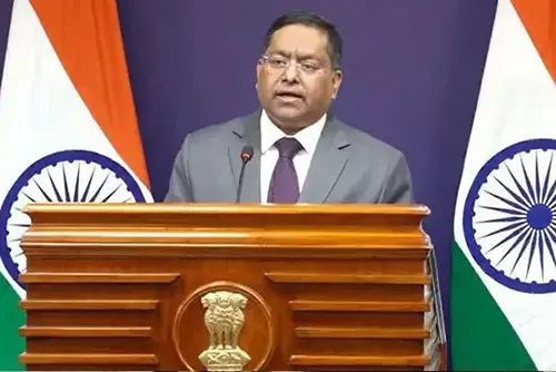 শেখ হাসিনার প্রত্যর্পণ বিষয়টি পর্যালোচনা করছে ভারত: রণধীর জয়সওয়াল