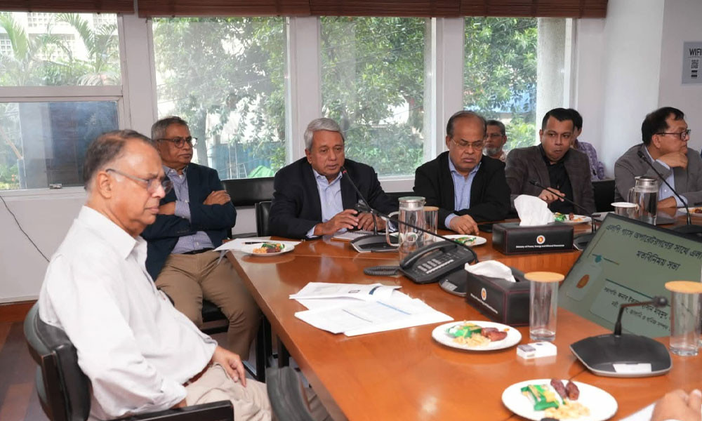 জ্বালানিমন্ত্রীকে অপারেটররা: এলপিজির সংকট নেই, মজুদও পর্যাপ্ত