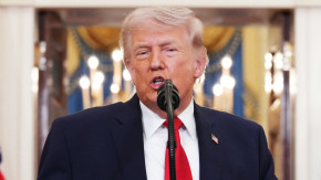 শেষ মহুর্তে ইরান-যুক্তরাষ্ট্র যুদ্ধবিরতির অনির্দিষ্টকালের জন্য মেয়াদ বাড়ালেন ট্রাম্প