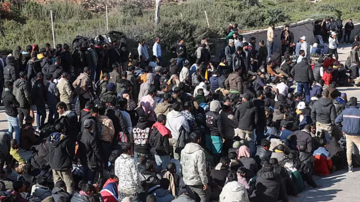 গ্রিস উপকূলে নৌকা থেকে এবার ৪৩৭ জন বাংলাদেশি অভিবাসী উদ্ধার