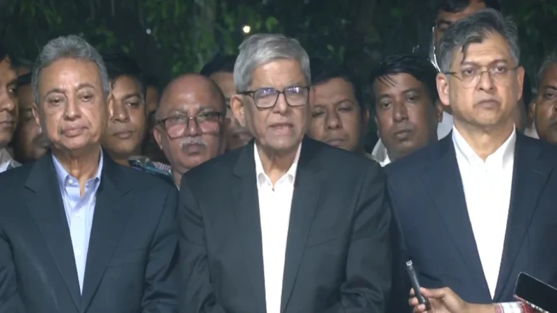 অন্তর্র্বতী সরকারকে তত্ত্বাবধায়ক সরকারের ভূমিকায় যেতে হবে: ফখরুল