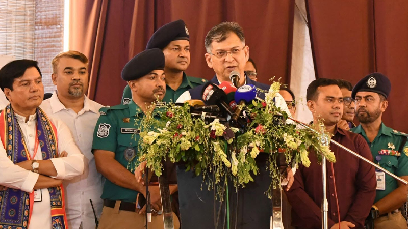 সর্বোচ্চ অর্থ বরাদ্দ, নিরাপত্তা ও আনন্দ-উৎসবে দুর্গাপূজা উদযাপিত হচ্ছে: স্বরাষ্ট্রমন্ত্রী