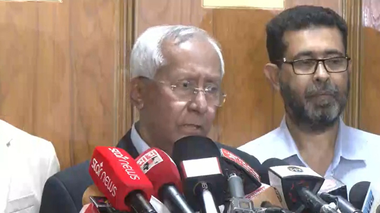 কোনো দলের চাহিদা বিবেচনায় শাপলা কলি যুক্ত করা হয়নি : ইসি সচিব