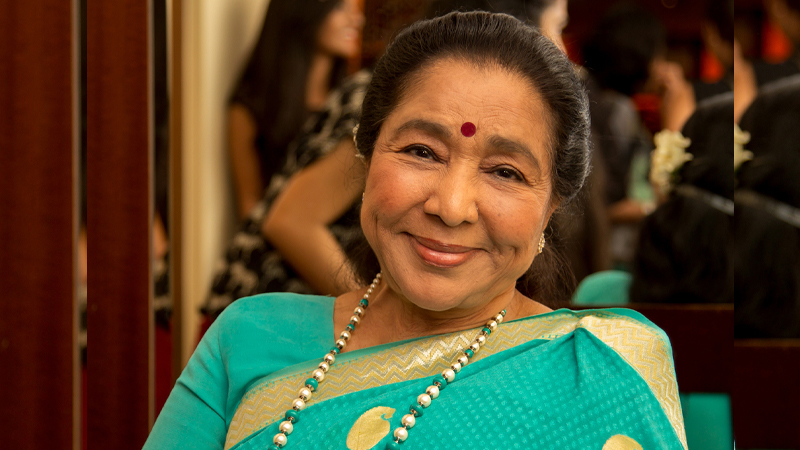 কিংবদন্তি কণ্ঠশিল্পী আশা ভোসলে মারা গেছেন