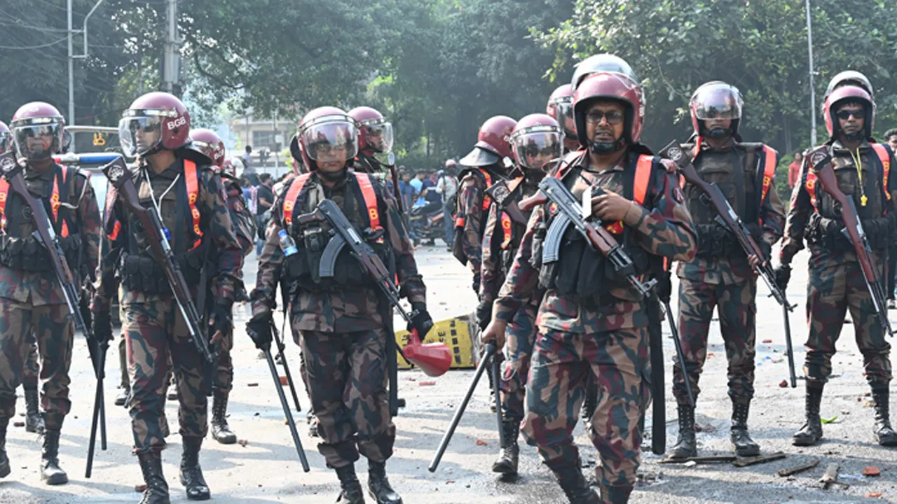 সকালেই ঢাকা ও আশপাশের জেলায় বিজিবি মোতায়েন