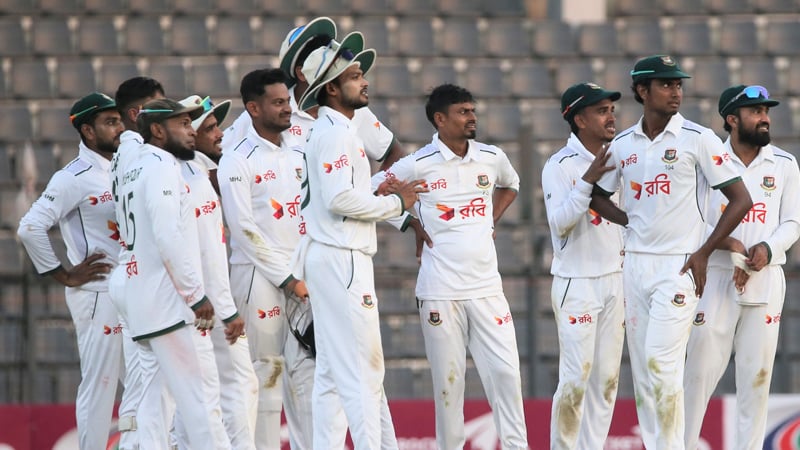 টেস্টে এবার তিন ব্যাটারে বাংলাদেশের দুর্দান্ত দিন