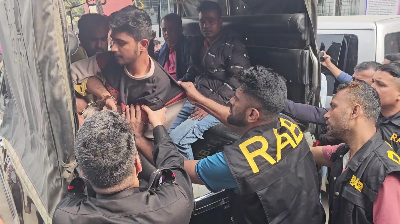 কিশোরগঞ্জ আঞ্চলিক পাসপোর্ট অফিসে ২০ দালাল আটক