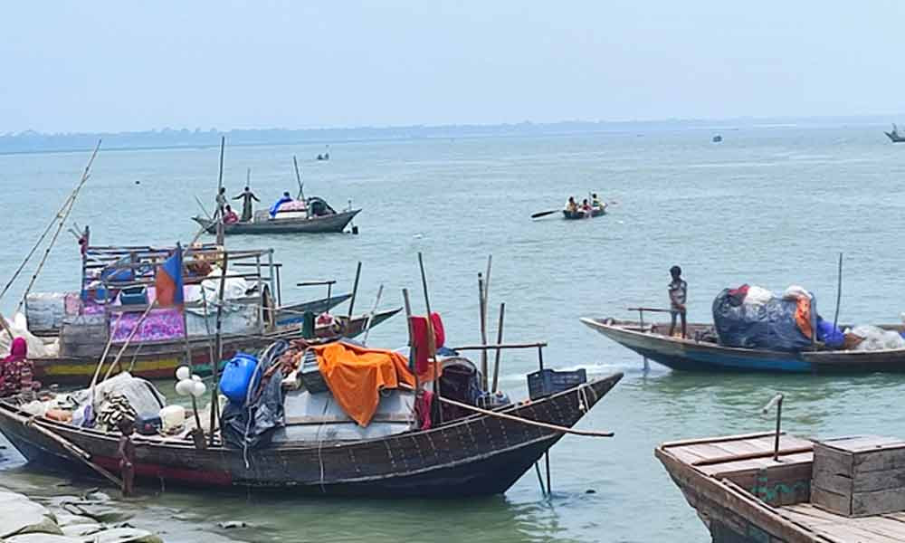 বঙ্গোপসাগরে মাছ ধরায় ৫৮ দিনের নিষেধাজ্ঞা