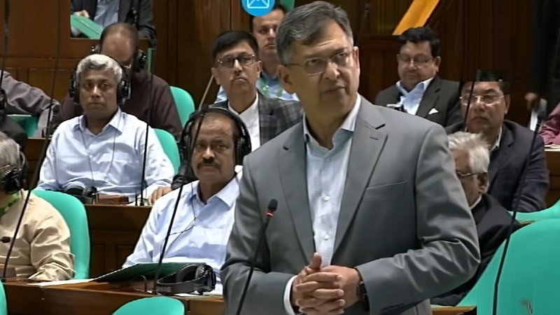 জুলাই অভ্যুত্থানকারীদের ওপর হামলাকারীরা যে পোশাকেই হোক, অপরাধী: সংসদে স্বরাষ্ট্রমন্ত্রী