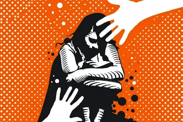নারীর প্রতি সহিংসতা বাড়ছেই, নীরব কেন সমাজ?