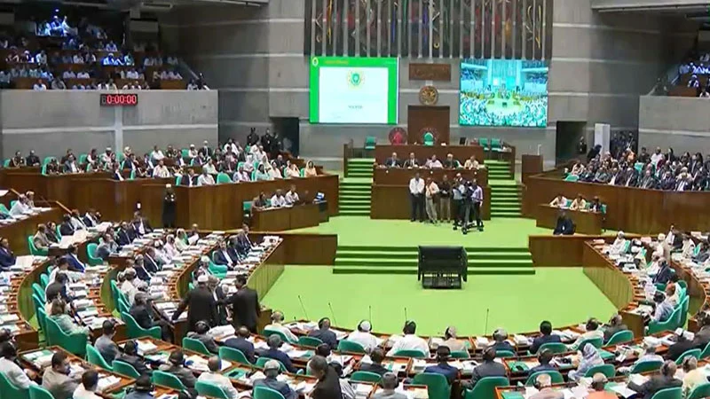 ত্রয়োদশ সংসদের প্রথম অধিবেশন শুরু