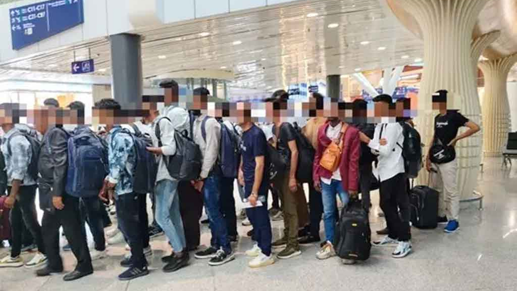 মালয়েশিয়া থেকে আরও ৮০ বাংলাদেশিকে বিমানবন্দর থেকেই ফেরত পাঠাল