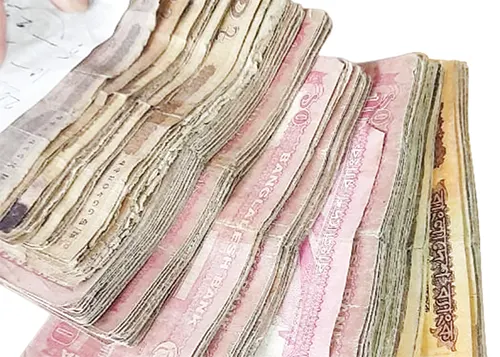 ময়লা ও ছেঁড়া টাকায় বাজার সয়লাব