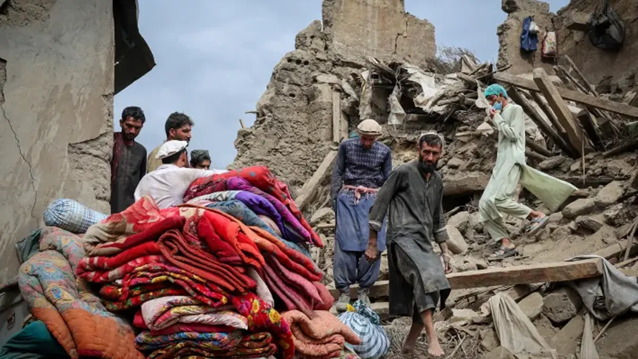 মধ্যরাতে আফগানিস্তানে ভূমিকম্পে নিহত ৭, আহত ১৫০