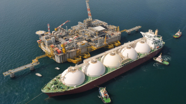 কাতারের হুঁশিয়ারি,উপসাগরীয় দেশের জ্বালানি রপ্তানি বন্ধ হয়ে যেতে পারে