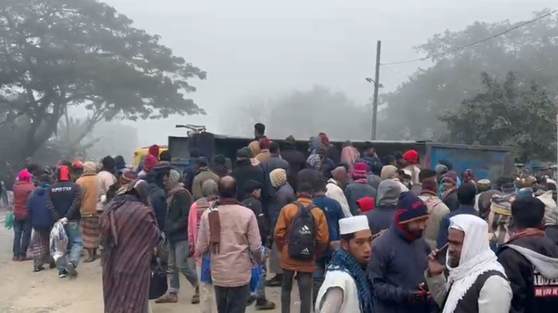 রাজশাহীতে সাত সকালেই ট্রাক চাপায় ৪ জন নিহত