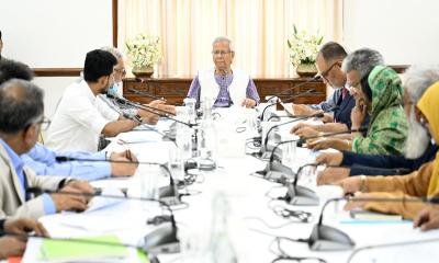 জাতীয় জুলাই সনদ ও গণভোট ইস্যুতে বৈঠকে উপদেষ্টা পরিষদ