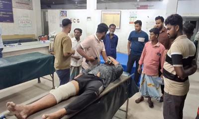 এবার মুখে টর্চলাইট মেরে জামায়াত কর্মীকে গুলি