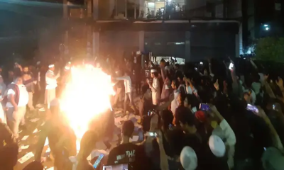 দৈনিক প্রথম আলো-ডেইলি স্টার অফিসে আগুন-ভাঙচুর