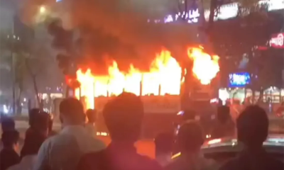 রাজধানীর ধানমন্ডিতে বাসে আগুন