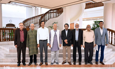 জাতীয় নির্বাচনের আগে বা নির্বাচনের দিন গণভোটের সুপারিশ ঐকমত্য কমিশনের জাতীয় নির্বাচনের আগে বা নির্বাচনের দিন গণভোটের সুপারিশ ঐকমত্য কমিশনের
