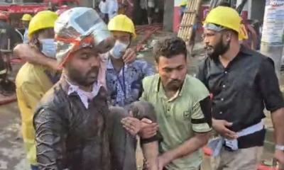 গাজীপুরে পোষাক  কারখানায় আগুন : অসুস্থ ৭০ জনকে উদ্ধার