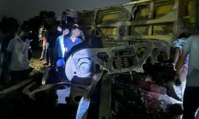 তেলবাহী ট্রেন হবিগঞ্জ লাইনচ্যুত, রেল যোগাযোগ বন্ধ