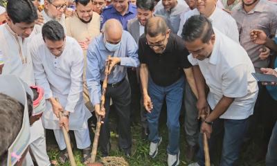 শ্রীঘ্রই প্রধানমন্ত্রীর নেতৃত্বে  কৃষক কার্ড ও হেলথ কার্ড বিতরণ শুরু করা হবে- স্বাস্থ্য ও পরিবার কল্যাণ মন্ত্রী