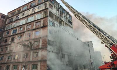 কেরানীগঞ্জে ১২ তলা ভবনে আগুন