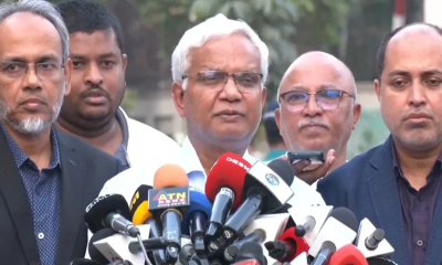 শারীরিক অবস্থা বিবেচনায় বেগম খালেদা জিয়াকে বিদেশ নিতে দেরি হচ্ছে: ব্রিফিংয়ে ডা. জাহিদ