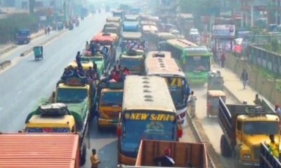 ঘরমুখো মানুষের ঢল,গাজীপুরের দুই মহাসড়কে ৫০ কিমি যানজট