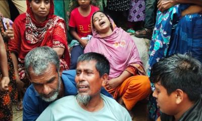 নওগাঁয় একই পরিবারের ৪ জনকে গলা কেটে হত্যা