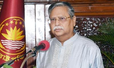 অন্তর্র্বতী সরকার আমাকে ডিসিদের সঙ্গে মিলিত হওয়ার সুযোগ দেয়নি : রাষ্ট্রপতি