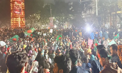 ওসমান হাদি হত্যার বিচার দাবিতে দ্বিতীয় দিন-রাতেও শাহবাগে মানুষের ঢল