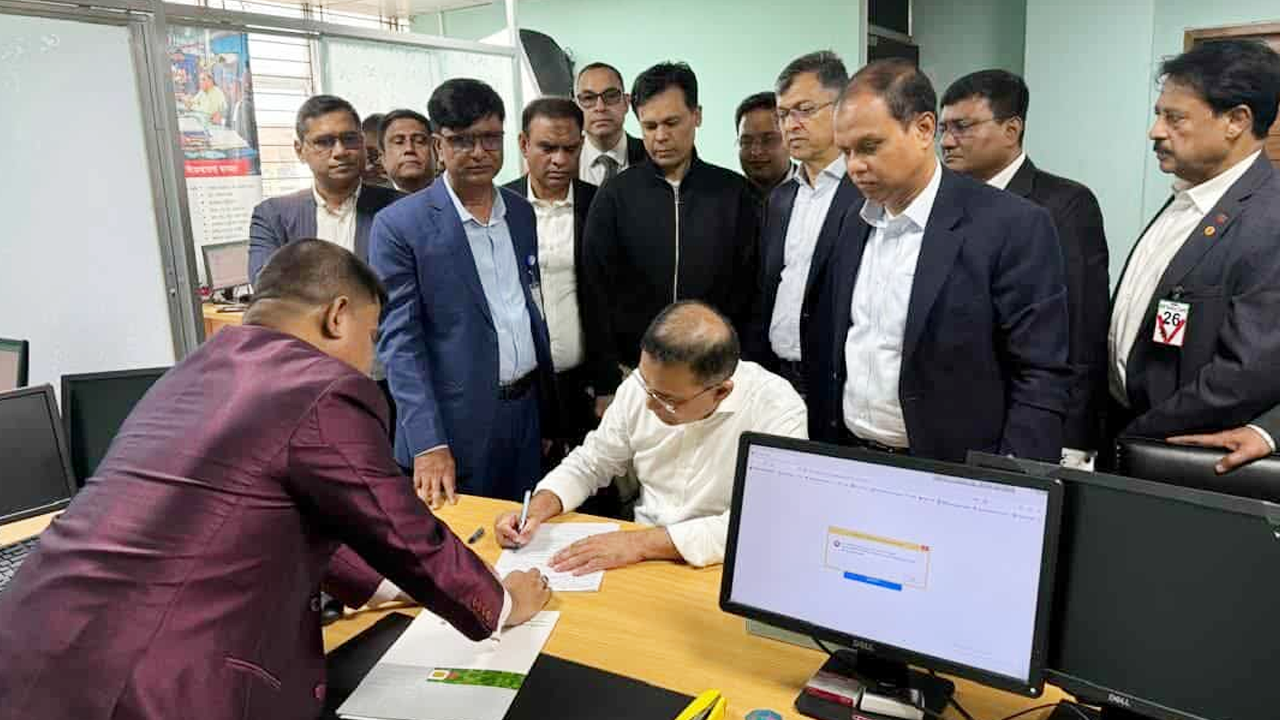 ভোটার হওয়ার জন্য এনআইডি কার্যক্রম সম্পন্ন করেছেন তারেক রহমান