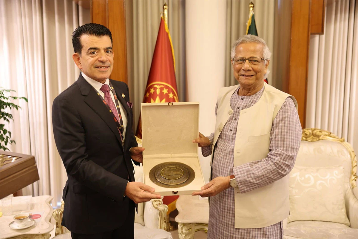 প্রধান উপদেষ্টার সঙ্গে আইসেস্কো মহাপরিচালকের সৌজন্য সাক্ষাৎ