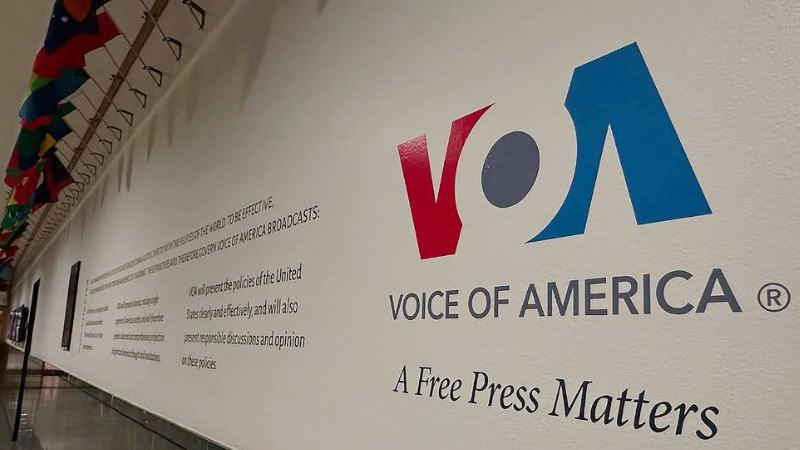 ভয়েস অব আমেরিকার ৫০০ সাংবাদিককে ছাঁটাইয়ের ঘোষণা ট্রাম্প প্রশাসনের