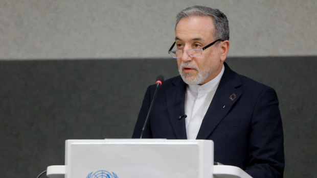 পুতিনের সঙ্গে বৈঠক ‘যুদ্ধ নিয়ে গুরুত্বপূর্ণ আলোচনা’র সুযোগ : আরাঘচি