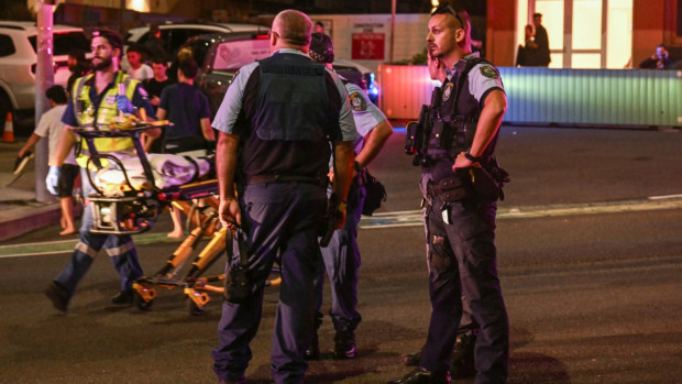 অস্ট্রেলিয়ায় সমুদ্রসৈকতে বন্দুক হামলায় নিহত ১০