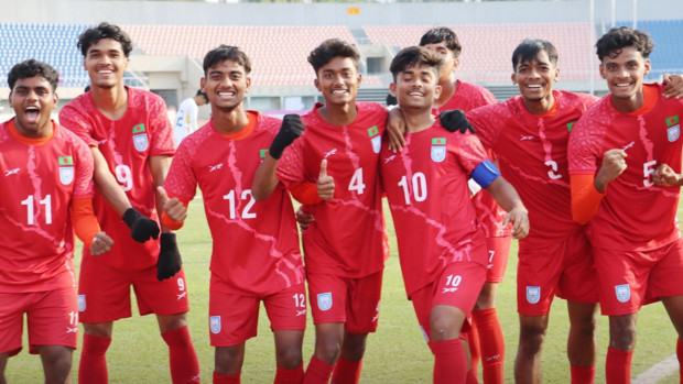 শ্রীলঙ্কাকে এবার উড়িয়ে হ্যাটট্রিক জয় বাংলাদেশের