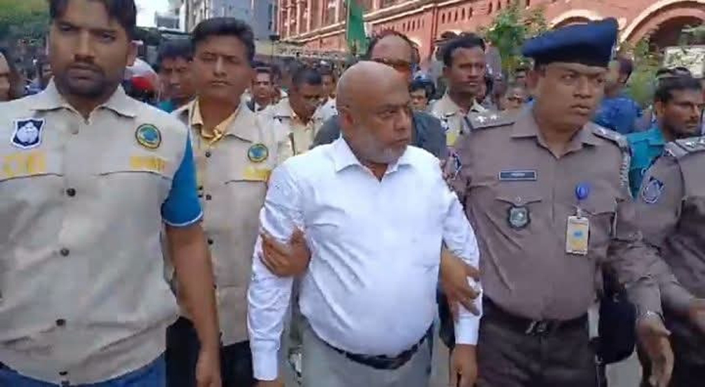 বরিশাল জেলা আইনজীবী সমিতির সভাপতি গ্রেফতার