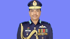 বিমানবাহিনীর সাবেক প্রধান হান্নানের ব্যাংক হিসাব জব্দ