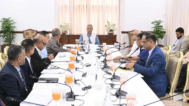 জাতীয় নির্বাচনে স্বচ্ছতা নিশ্চিতে দ্রæত বডি-অন-ক্যামেরা ক্রয়ের নির্দেশ প্রধান উপদেষ্টার