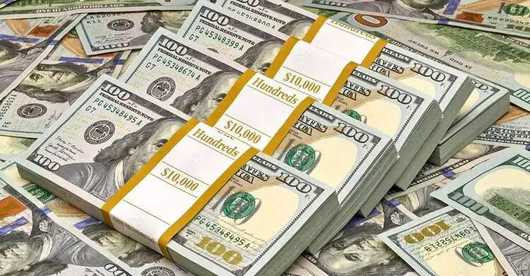 দেশের ৮ ব্যাংক থেকে ১০ কোটি ৪০ লাখ ডলার কিনলো কেন্দ্রীয় ব্যাংক