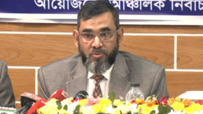 ভোটকেন্দ্রে সাংবাদিকদের মোবাইল নিয়ে প্রবেশে নিষেধাজ্ঞা প্রত্যাহার : ইসি সানাউল্লাহ