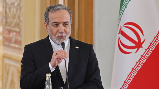 প্রতিবেশীরাই আমাদের অগ্রাধিকার : ইরানের পররাষ্ট্রমন্ত্রী