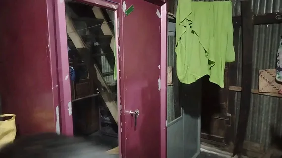 হাদির গ্রামের বাড়িতে চুরি