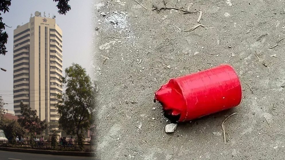 গ্রামীণ ব্যাংকের প্রধান কার্যালয়ের সামনে ককটেল বিস্ফোরণ